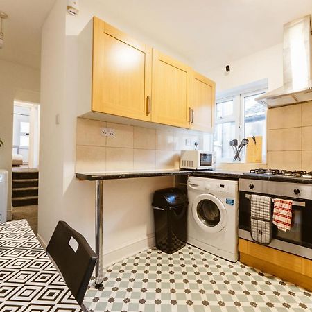 Mile End Double Rooms 86A Londres Exterior foto