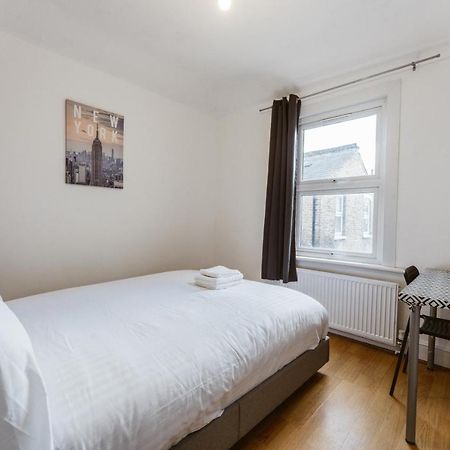 Mile End Double Rooms 86A Londres Exterior foto
