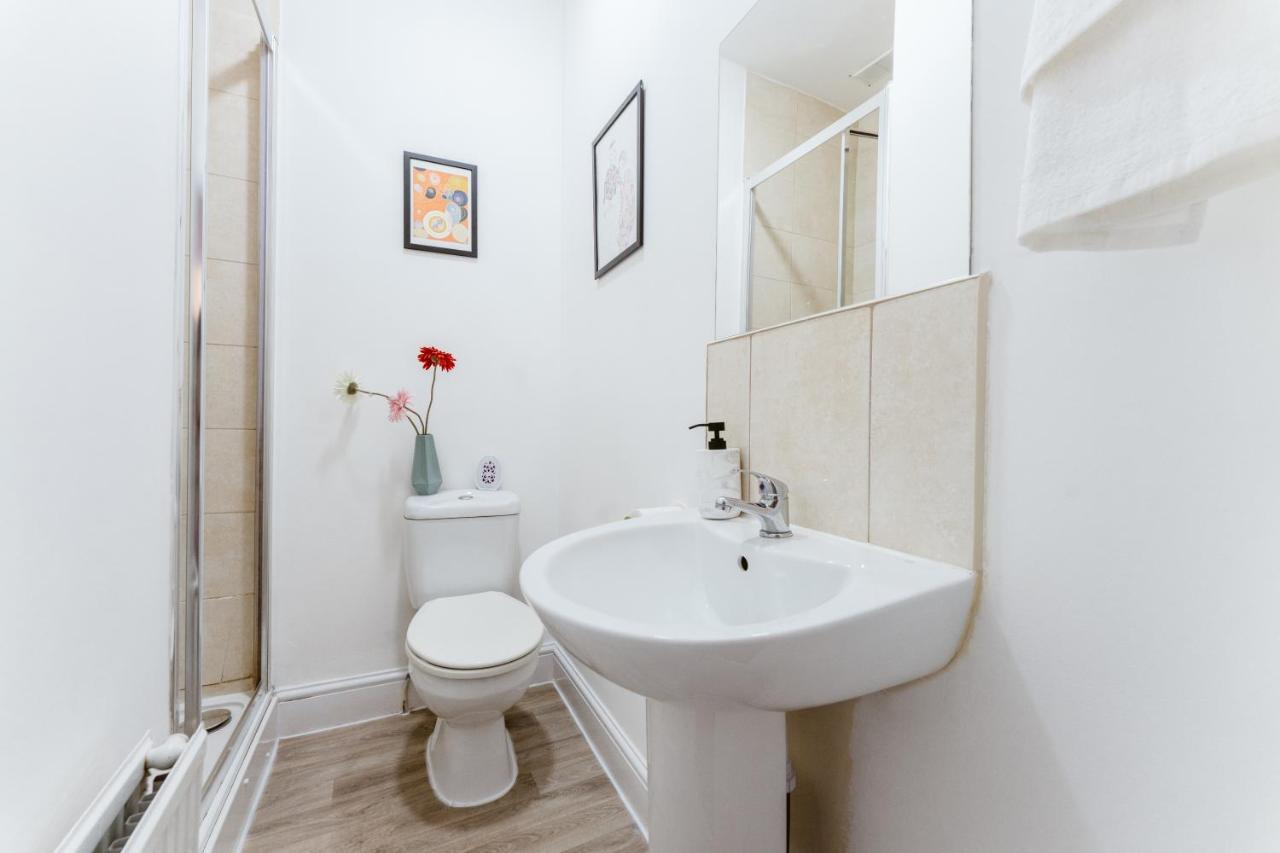 Mile End Double Rooms 86A Londres Exterior foto